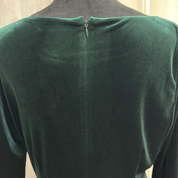 NWT Alex Marie GREEN Velvet Long Sleeve Ruched Waist SideSplit Hem Midi Dress 14 - Picture 7 of 11